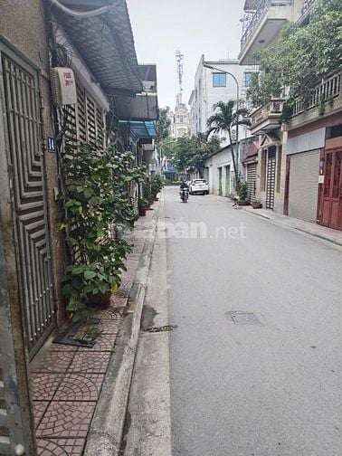 CHO THUÊ LÂU DÀI NHÀ số 14 ngõ 548 Nguyễn Văn Cừ, MB 80m2, 3 tầng