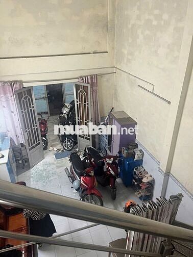 Nhà đẹp DT 4,3m*17m, đúc lửng, gần trường THPT Bà Điểm, chợ đầu mối HM