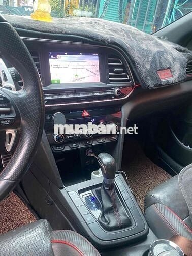 Hyundai Elantra 2019 Sport 1.6 AT - 134000 km