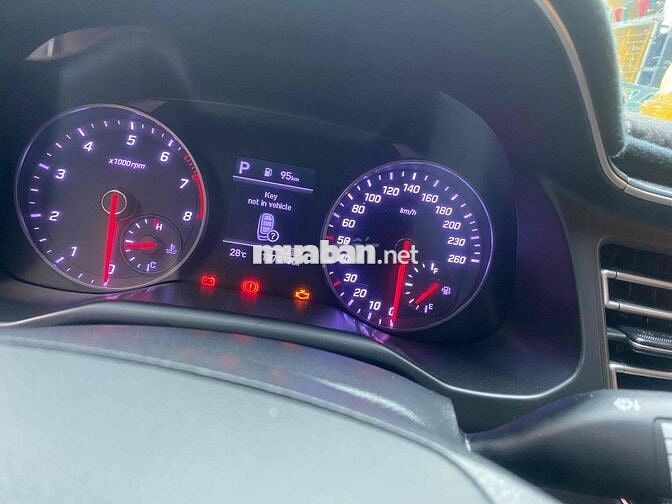 Hyundai Elantra 2019 Sport 1.6 AT - 134000 km