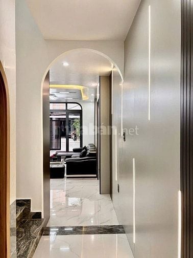 NHÀ 2 TẦNG MỚI ĐẸP, FULL NỘI THẤT ĐƯỜNG HOÀ PHÚ 19, GẦN BIỂN