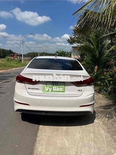 Hyundai Elantra 2017 2.0 AT - 90000 km