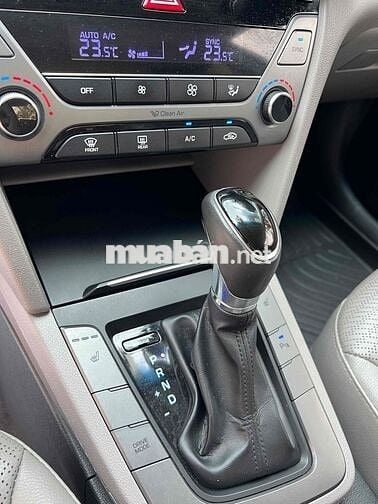 Hyundai Elantra 2017 2.0 AT - 90000 km