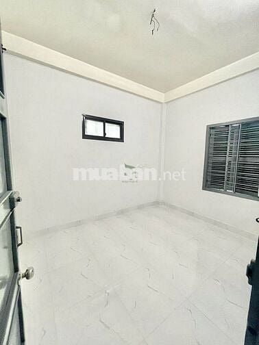 CHO THUÊ NHÀ KINH DOANH 2 TẦNG RỘNG RÃI MẶT TIỀN LÊ HỒNG PHONG