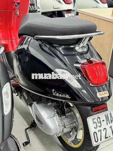 Vespa Primavera Mickey bản giới hạn 2024 2k km