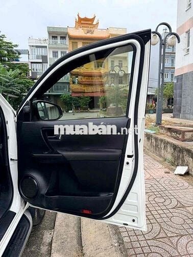 Toyota Fortuner 2022 2.4MT 78.000km