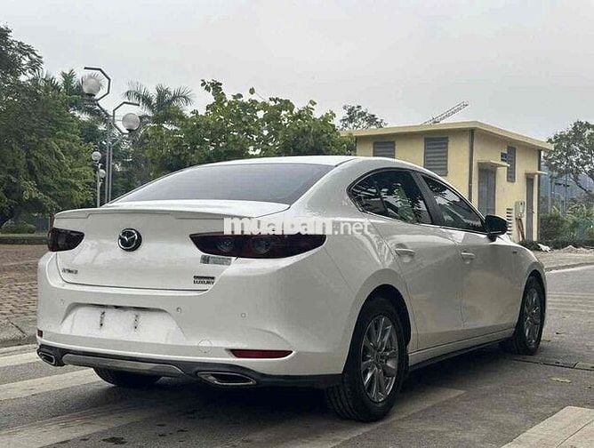 Mazda 3 1.5L Luxury 2020