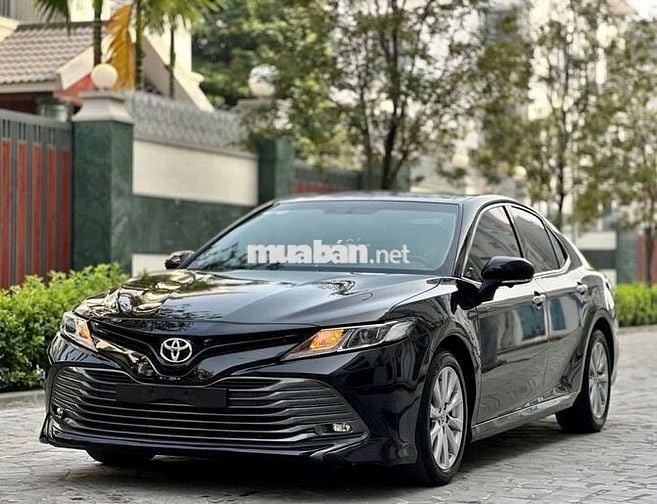 Toyota Camry 2021 2.0G - Siêu lướt 31,000 Km.