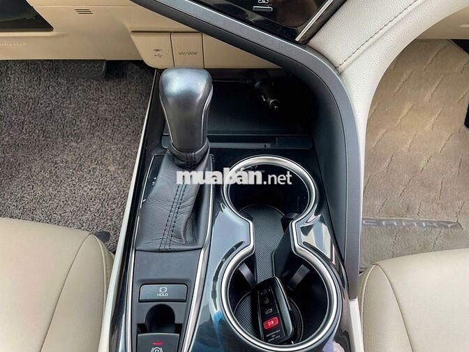 Toyota Camry 2021 2.0G - Siêu lướt 31,000 Km.