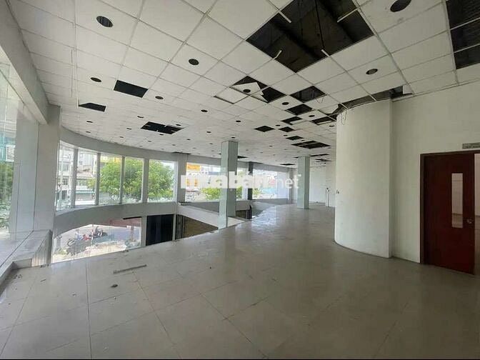 CHO THUÊ LÔ GÓC 2 MẶT TIỀN ĐIỆN BIÊN PHỦ VỊ TRÍ VIP