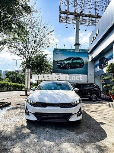 Kia K5 2.0 Premium Vin 2024 mới 100% giảm 85 triệu