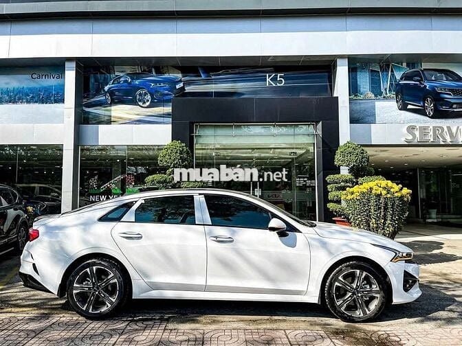Kia K5 2.0 Premium Vin 2024 mới 100% giảm 85 triệu