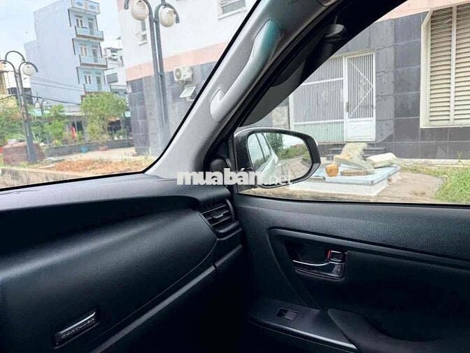 Toyota Fortuner 2022 2.4MT 78.000km