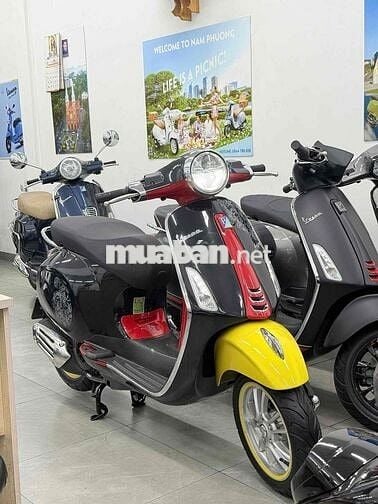 Vespa Primavera Mickey bản giới hạn 2024 2k km