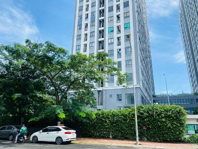 Cho thuê căn hộ 3 phòng ngủ, Sài Gòn Intela, nhà mới đẹp, căn góc!