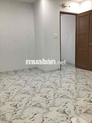 Cần cho thuê nhà hxt nhà mới 4x17m đúc lửng 2wc 8tr