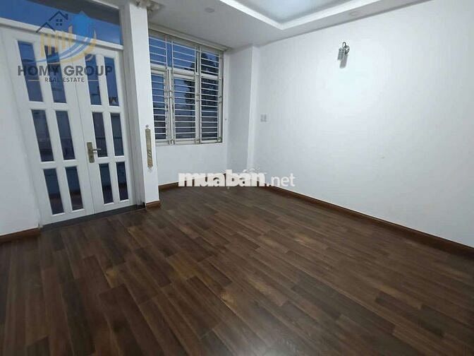 NHÀ 1TRỆT 3LẦU 4X17 4PN 5WC VỊ TRÍ CỰC ĐẸP TRUNG TÂM ĐƯỜNG 8 LINH XUÂN