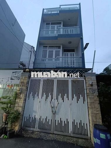 NHÀ 1TRỆT 3LẦU 4X17 4PN 5WC VỊ TRÍ CỰC ĐẸP TRUNG TÂM ĐƯỜNG 8 LINH XUÂN