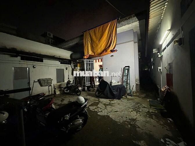 435m2 siêu rẻ gần chợ thủ đức ngang 14m. Giá 16 tỷ đặng thị rành