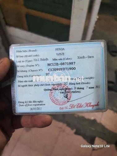 wave a máy zin chưa chạm đầu