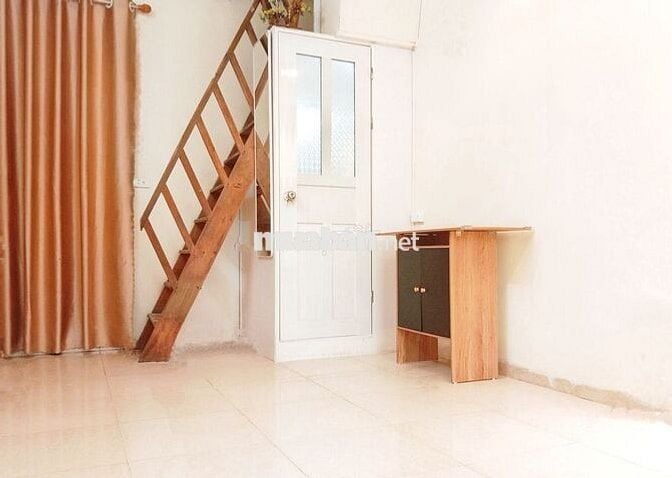 Tập thể Hà Nội 3 ngủ quận Hai Bà Trưng - ô tô đỗ cửa