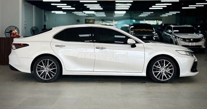 Toyota Camry 2.5Q 2023 - 50000 km