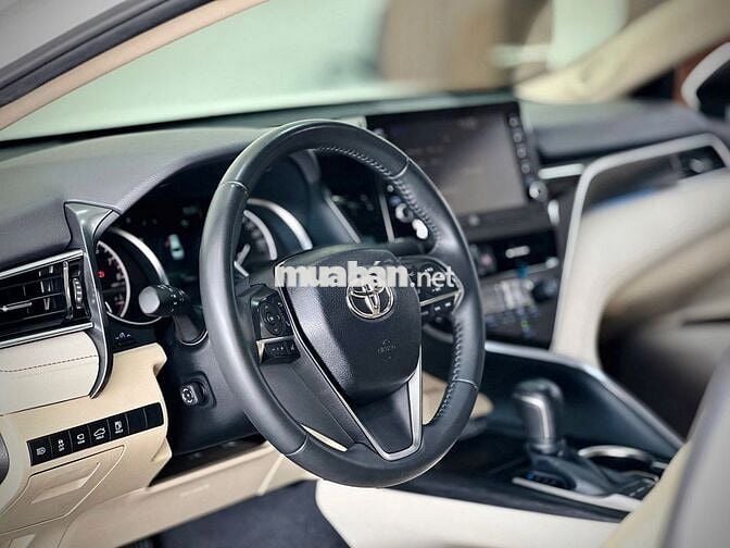 Toyota Camry 2.5Q 2023 - 50000 km