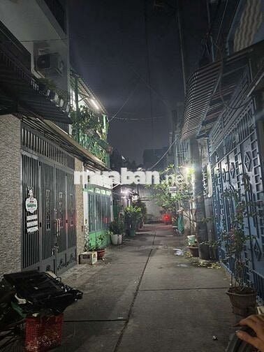 ĐẤT LỌT KHE KHU DÂN CƯ XÂY DỰNG TỰ DO DÂN CƯ NHÀ KÍN HẾT GẦN CHỢ, TRƯỜ