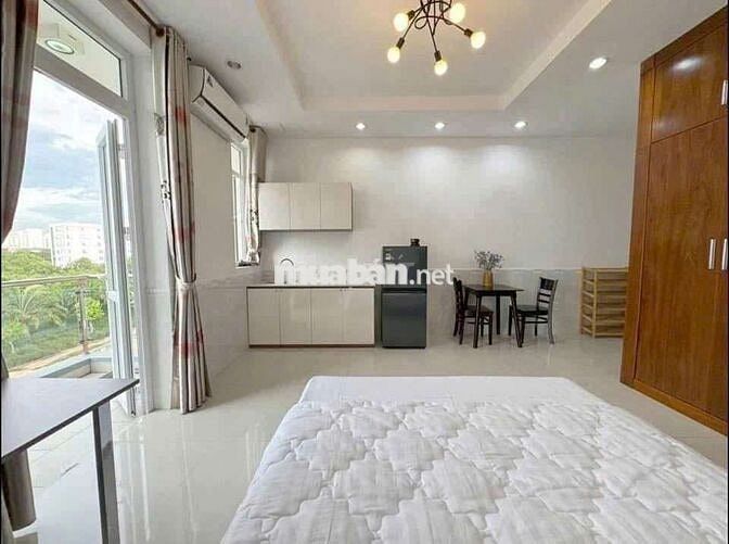 CHUNG CƯ MINI BAN CÔNG THOÁNG - NGAY SÁT CẦU NGUYỄN VĂN CỪ QUẬN 1