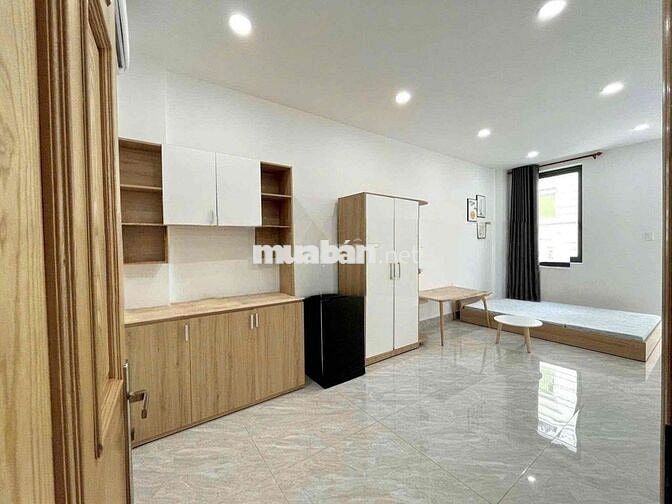 SIÊU PHẨM STUDIO BAN CÔNG FULL NỘI THẤT GẦN CẦU NGUYỄN VĂN CỪ