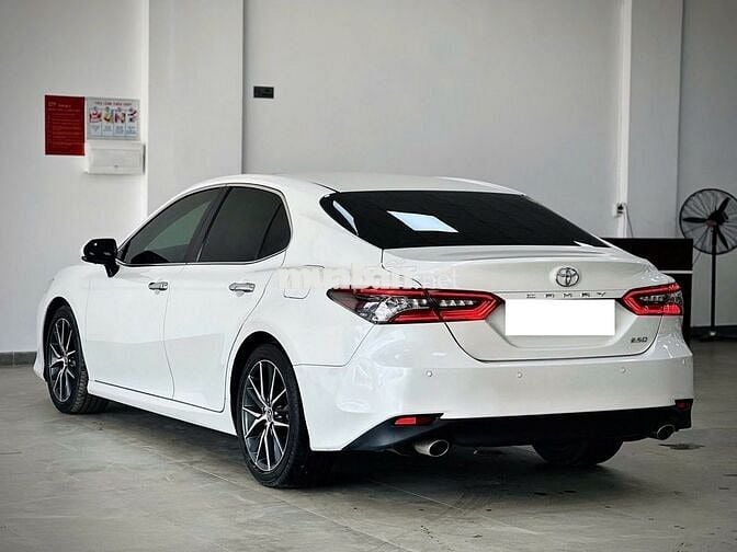 Toyota Camry 2.5Q 2023 - 50000 km