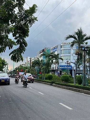 Bán gấp Nhà Góc 2 MT Phan Xích Long DT 4 x 16m 4 Tầng giá 27 tỷ