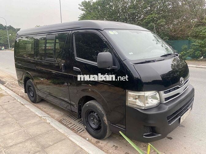 Toyota Hilace Van 2011 940kg 20 vạn Đen