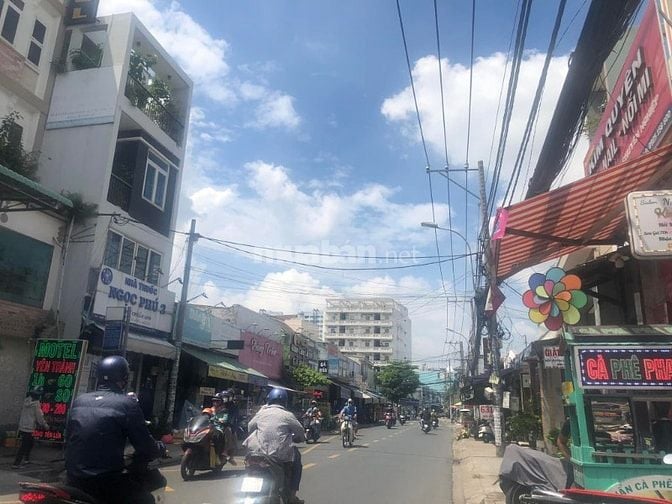 Bán nhà MT Tên Lửa (nhỏ), 12 x 14m, 3.5 tấm, 22.5 tỷ. KD sầm uất