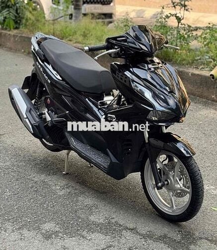 Honda Air Blade 125 2024 4val Đen bóng