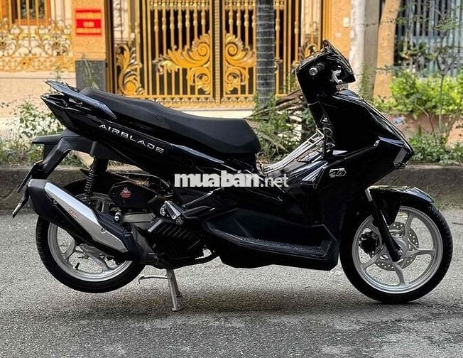 Honda Air Blade 125 2024 4val Đen bóng