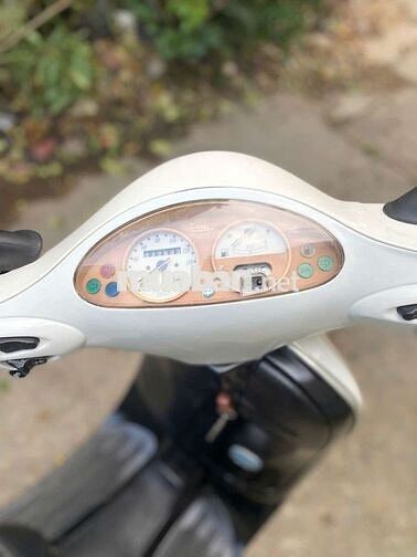 Piaggio Vespa ET4 Trắng