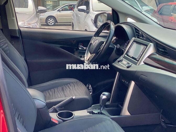 Toyota Innova 2017 2.0 Venturer - 88000 km