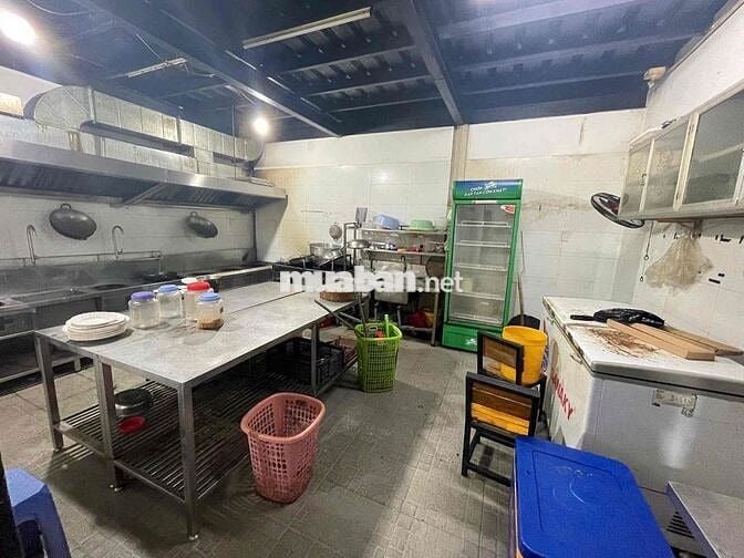 Mặt bằng 450m2 kinh doanh đa ngành nghề