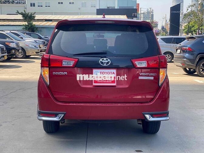 Toyota Innova 2017 2.0 Venturer - 88000 km