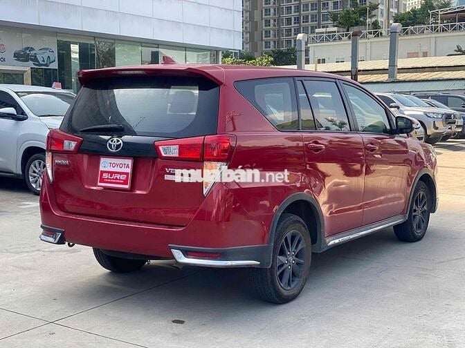 Toyota Innova 2017 2.0 Venturer - 88000 km