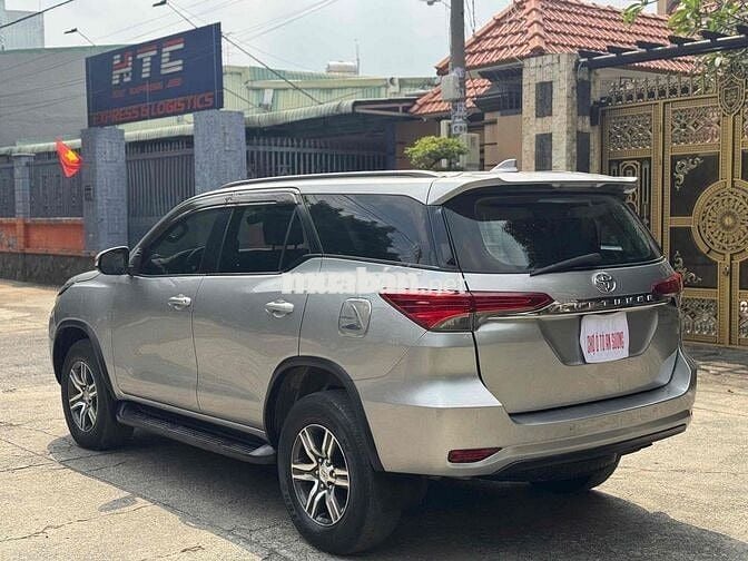 Ban Toyota Fortuner 2017 số sàn máy dầu