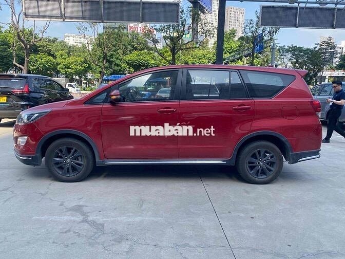 Toyota Innova 2017 2.0 Venturer - 88000 km