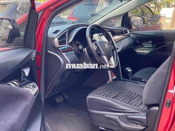 Toyota Innova 2017 2.0 Venturer - 88000 km