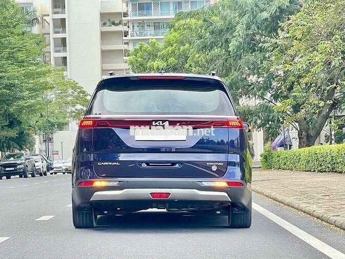 Kia Carnival 2.2D Signature 2022 - 1 chủ từ đầu