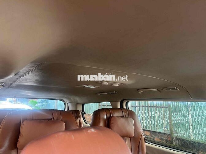 310 triệu 9 chổ máy dầu đời 2010 xe không niên hạn