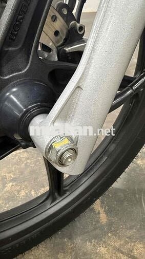 FuUTURE BÁNH MÂM 2022 SIÊU LƯỚT ĐẸP LUNG LINH