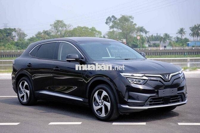 Xe điện Vinfast VF8 Eco 2024 Đen