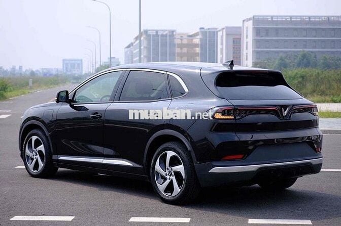 Xe điện Vinfast VF8 Eco 2024 Đen