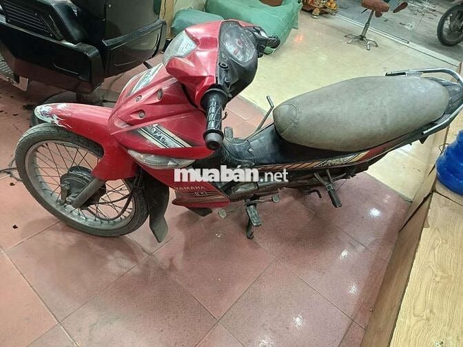 Xe taurus cũ. Đi bình thường